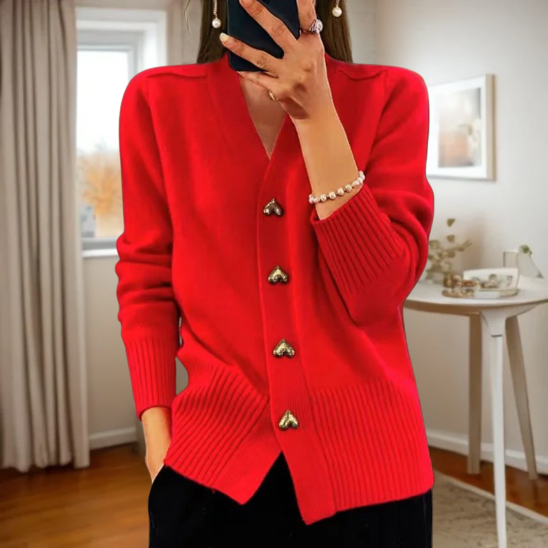 エレガントなハートボタンのカーディガン