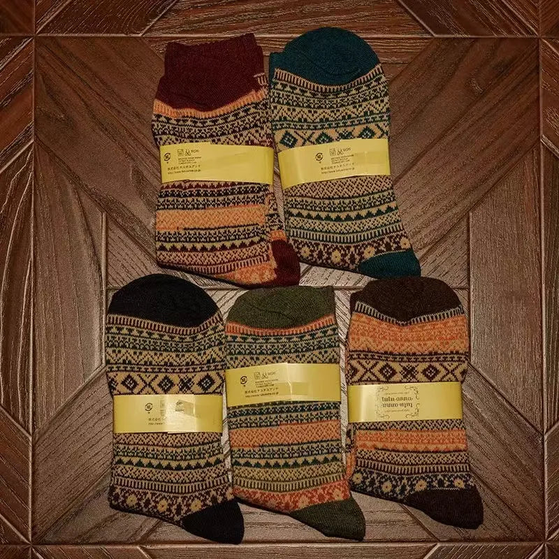 女性用、厚手、暖かい、中程度の長さのコットンソックス、秋冬用のレトロプリント