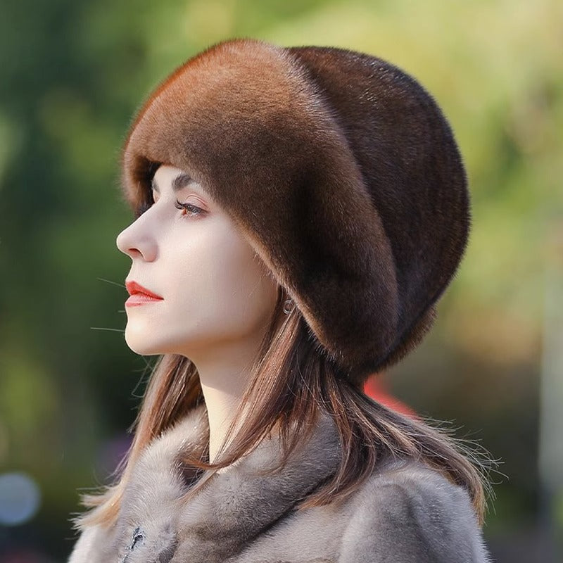 太くて暖かい人工ファーの帽子