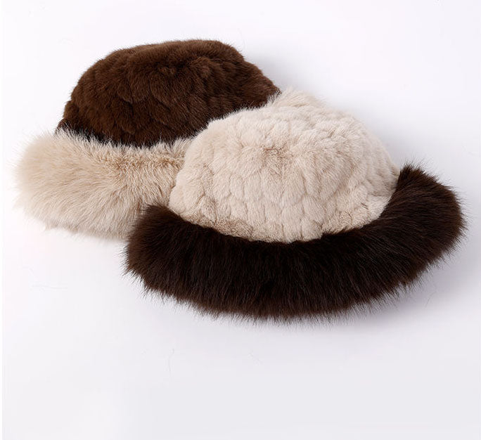 暖かくて快適な女性用フリースキャップ