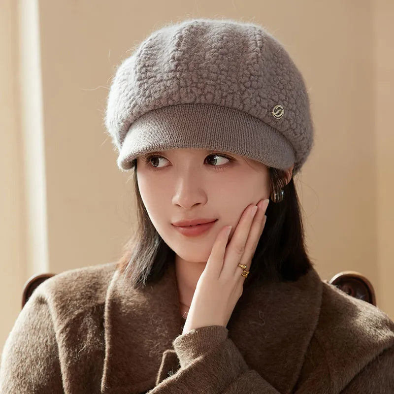暖かく快適な女性用プラッシュ帽
